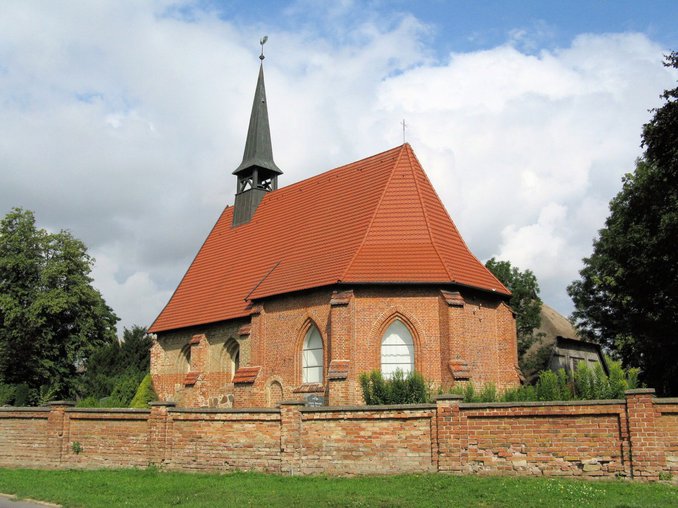 Dorfkirche Hohen Luckow Bild: Niteshift CC BY-SA 3.0