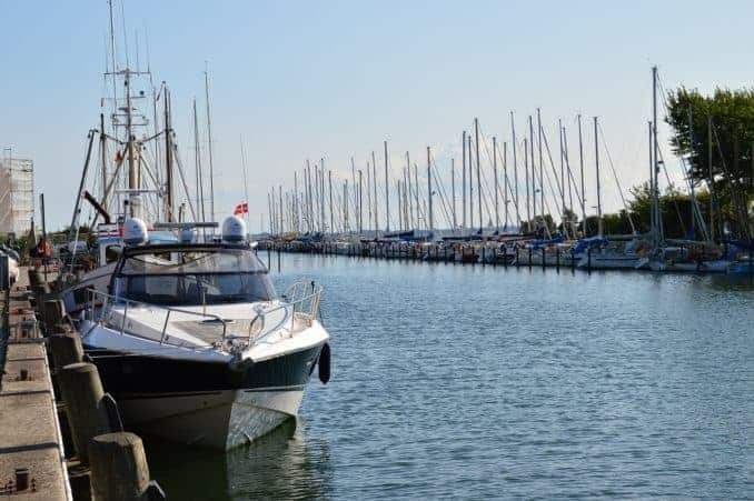 Hafen auf der Insel Fehmarn / Schleswig