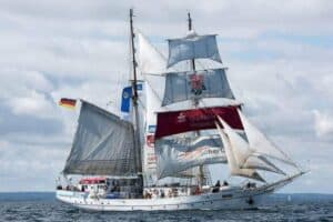 Die Brigantine „Greif“ ist zum Hansetag „Heimat“ für Jugendliche aus ganz Europa. Foto: Hanse Sail/Lutz Zimmermann