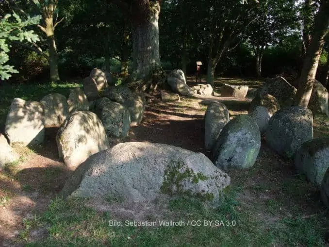 Großsteingrab (Megalithisches Ganggrab)