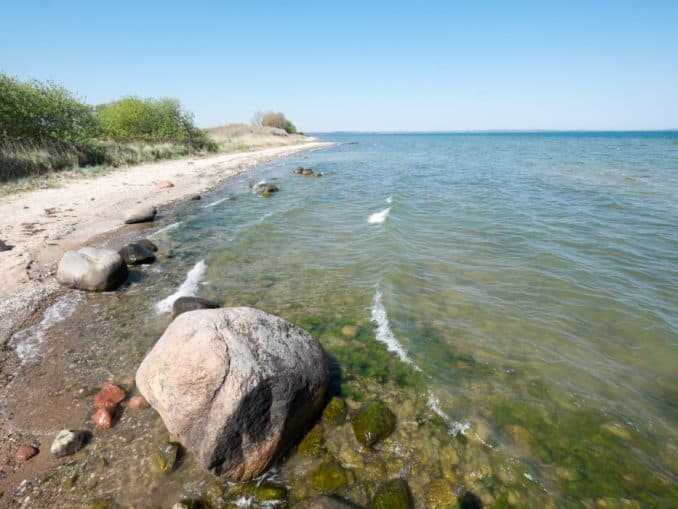 Küstenlandschaft auf der Halbinsel Zudar