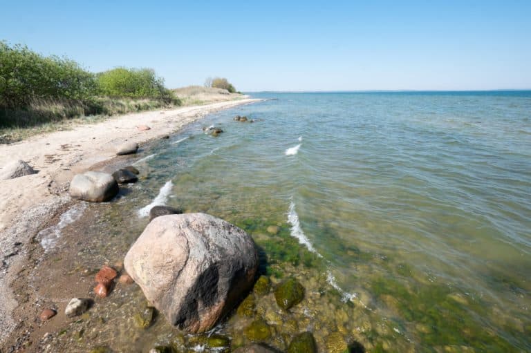 Küstenlandschaft auf der Halbinsel Zudar