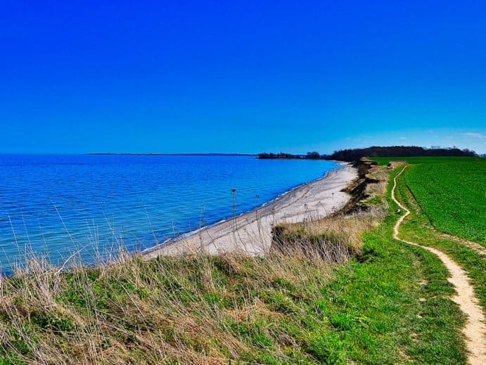 Schleswig-Holstein in der Übersicht Strand Steilküste Schleswig-Holstein