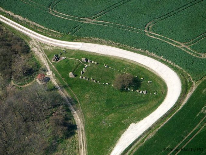 Großsteingrab Riesenberg bei Nobbin