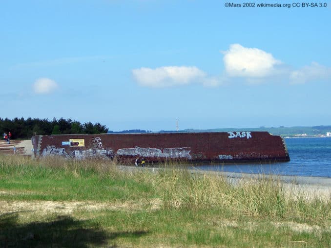 Geplanter Festplatz mit dem Fundament der Festhalle des KdF-Objektes