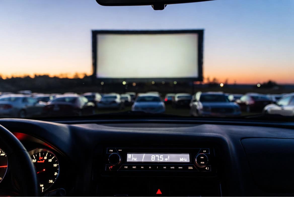 Autoradio im Autokino