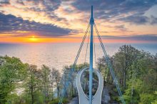 Skywalk mittig bei Sonnenuntergang Skywalk mittig bei Sonnenuntergang