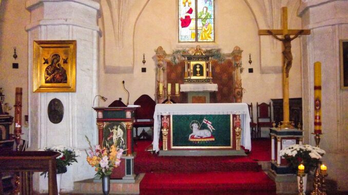 Kapelle St. Gertrud Rügenwalde Altar