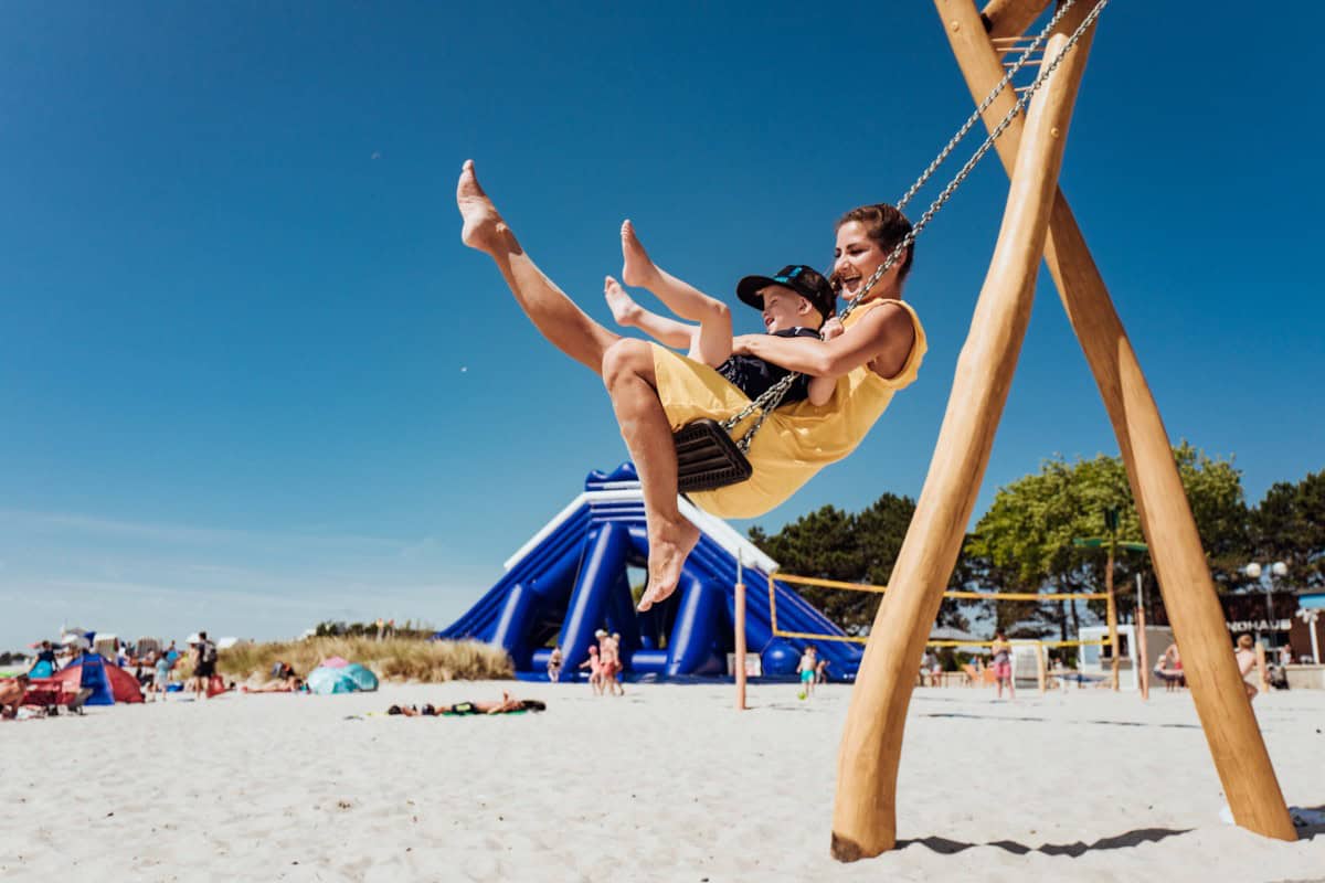 Schaukel am Jugendstrand