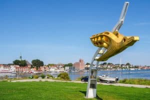 Kappeln mit Galionsfigur der Gorch Fock