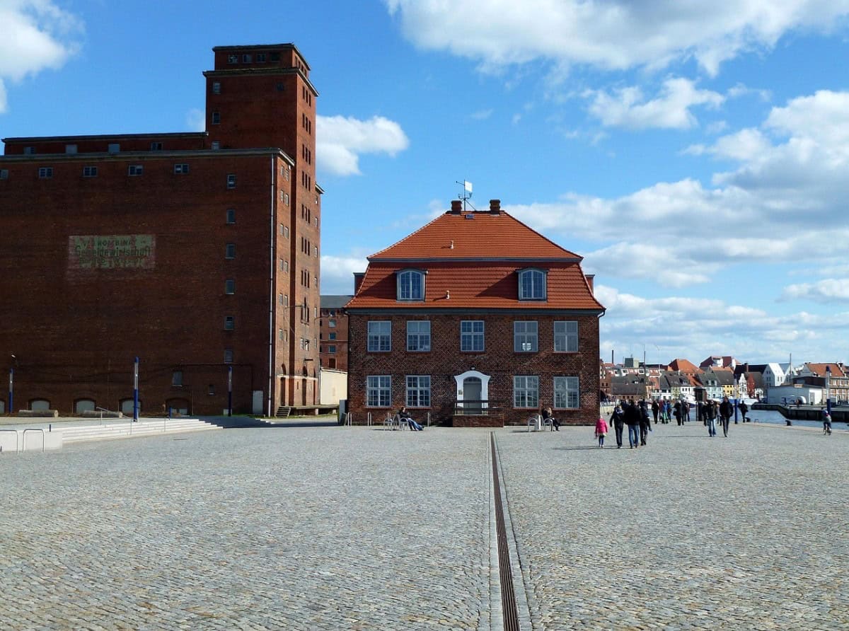 Ostsee Urlaub in der Hansestadt Wismar Kopfsteinpflaster in Wismar