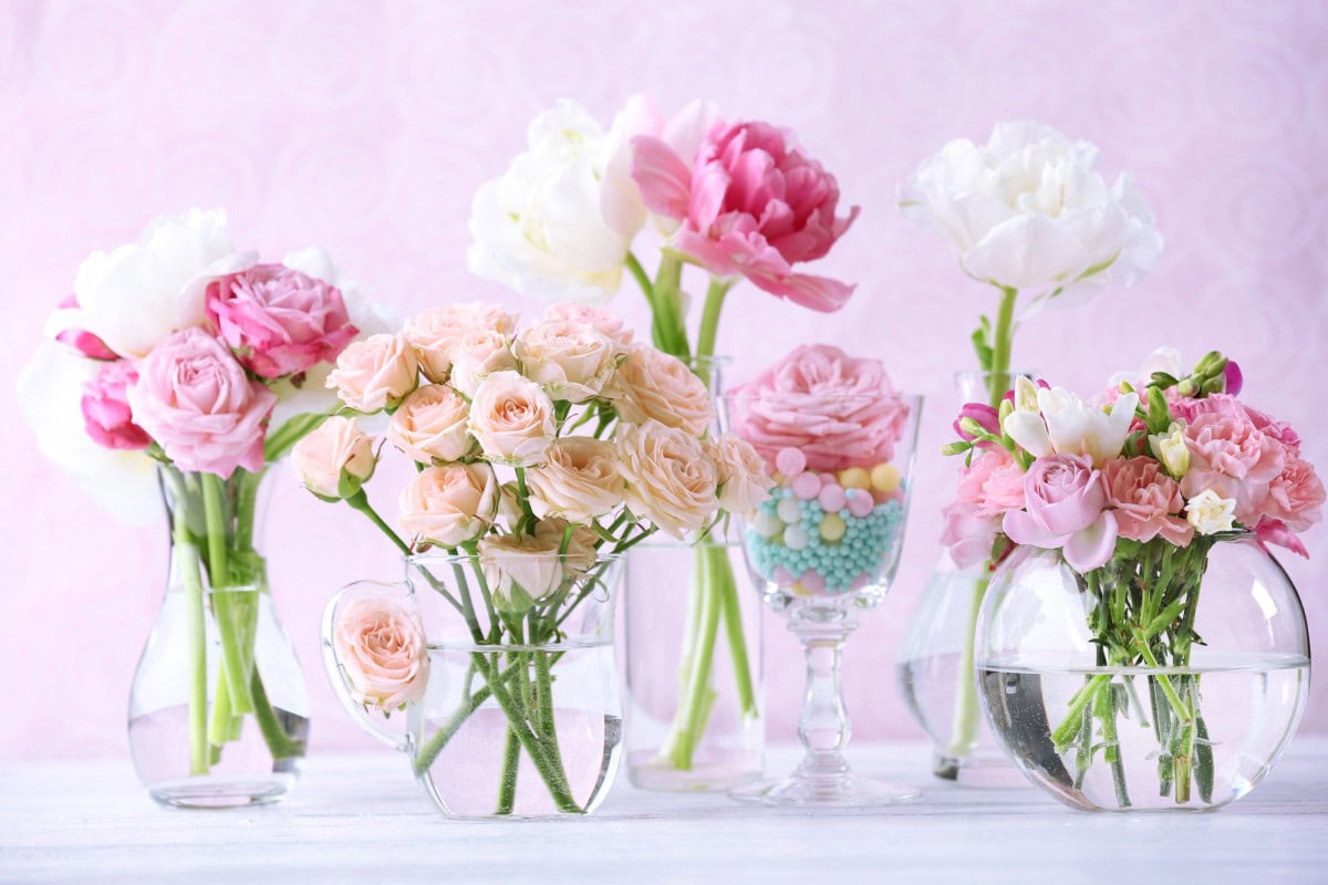 Blumen in Vasen