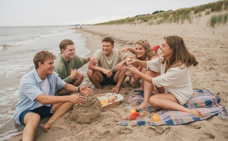 Der erste Urlaub ohne Eltern: Warum die Ostsee ein idealer Einstieg ist Urlaub an der Ostsee ohne Eltern