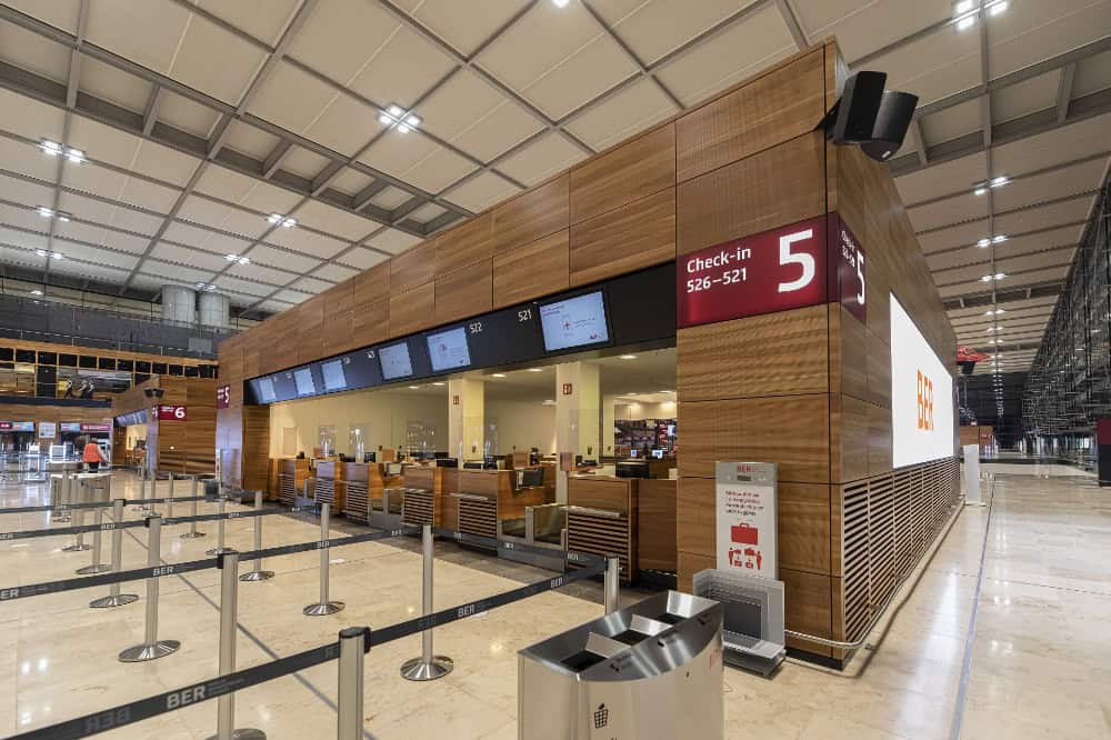 Mit dem Flugzeug an die Ostsee - welcher Flughafen ist der beste Ausgangspunkt? Flughafen Berlin-Brandenburg